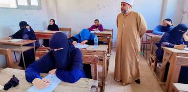 أزهر الشرقية: لا شكاوى من امتحانات الأدب والنصوص