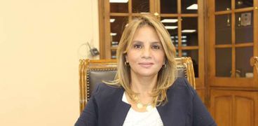 الدكتورة حنان كامل القائم عميد كلية الآداب جامعة عين شمس