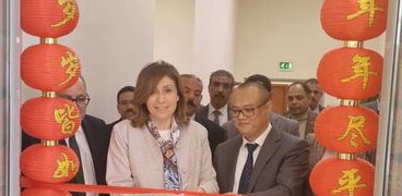 الدكتورة نيفين الكيلاني، وزيرة الثقافة خلال الافتتاح