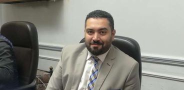 دكتور محمد نبيل عضو مجلس نقابة الأطباء البيطريين
