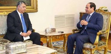 رئيس المخابرات المصرية مع السيسي
