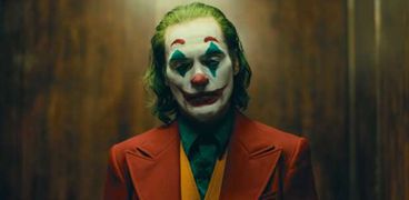 لقطة لـ"خواكين فينيكس" في فيلم Joker