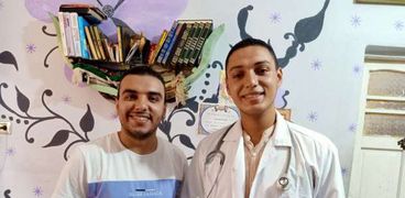 «محمد» طالب طب نهارا وبائع فول وطعمية «بعد الضهر»: «الشغل مش عيب»
