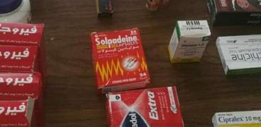 إغلاق صيدليات مخالفة وضبط أدوية منتهية الصلاحية في دمياط