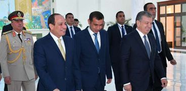الرئيس الأوزبكستانى خلال استقباله الرئيس السيسى