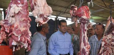 طرح 1000 رأس ماشية من اللحوم المبردة بأسيوط خلال شهر رمضان