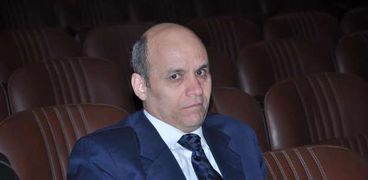 الدكتور عمر سالم عميد كلية حقوق القاهرة