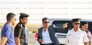 مدير أمن الإسماعيلية يتفقد منطقة السحر والجمال بالطريق الصحراوي .