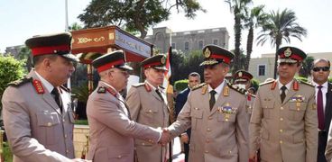 الرئيس ينيب وزير الدفاع للمشاركة في الذكرى السنوية للزعيم جمال عبدالناصر