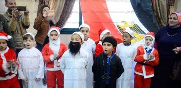 بزي بابا نويل وبحضور كاهن وشيخ.. "تعليم الإسكندرية" تحتفل بعيد الميلاد