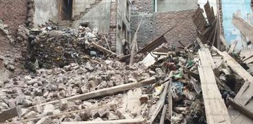 إصابة شخص في انهيار منزل بسوهاج