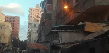 حملة لاستكمال أعمال الإنارة بحي الجمرك بالإسكندرية