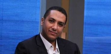 الكاتب محمد توفيق الفائز بجائزة الدولة التشجيعية