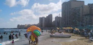 شاطئ إيناس حقي أحد الشواطئ الآمنة في الإسكندرية