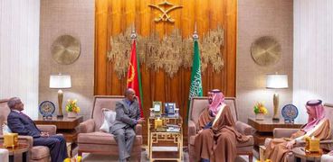 ولي العهد السعودي الأمير محمد بن سلمان ورئيس إريتريا أسياس أفورقي