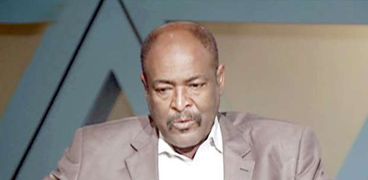 الكاتب الصحفى السودانى سيبويه يوسف