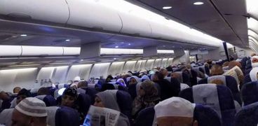 «برقوق» الجزائرى داخل طائرة مصر للطيران