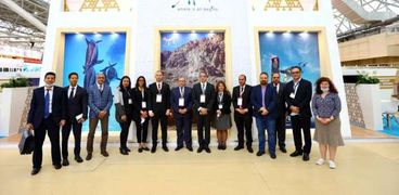 وزير السياحة يتفقد جناح مصر المشارك في معرض «Leisure» الدولي بموسكو