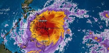 صورة توضح اقتراب الإعصار من الفلبين