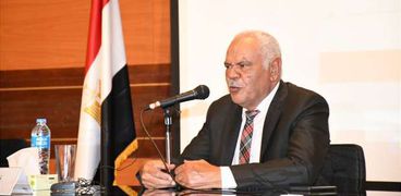 الدكتور أحمد ربيع العميد السابق لكلية الدعوة الإسلامية بجامعة الأزهر الشريف