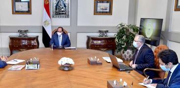 اجتماع  الرئيس عبد الفتاح السيسي اليوم مع الدكتور مصطفى مدبولي رئيس مجلس الوزراء، والسيد السيد القصير وزير الزراعة واستصلاح الأراضي.