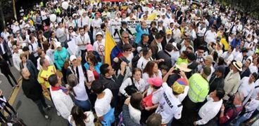 جيش كولومبيا: مقتل ضابط شرطة وإصابة أكثر من800 شخصا جراء احتجاجات