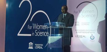 الدكتور محمود صقر رئيس اكاديمية البحث العلمى