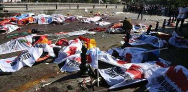 جثامين وأشلاء أعضاء المعارضة اليسارية التركية الذين وقعوا ضحايا الهجوم الإرهابى