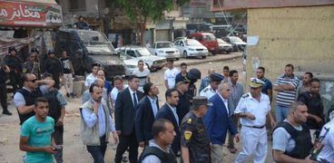 مدير أمن الجيزة يقود حملة إزالة لعشش السكة الحديد بشارع السودان