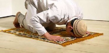هل تصح صلاة المسلم إذ اخطأ في قراءة القرآن الكريم أثناء الصلاة.. دار الإفتاء يجيب
