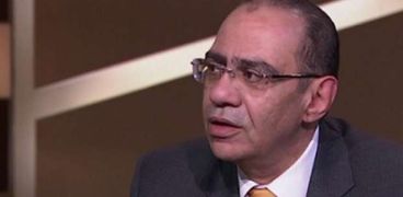 الدكتور حسام حسني رئيس الجنة العلمية لمكافحة فيروس كورونا المستجد بوزارة الصحة