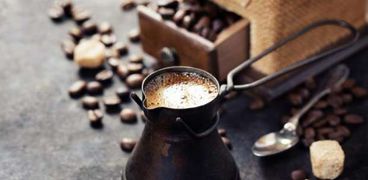 دراسة: كوب قهوة محمصة جيدا يوميا يحمي من الخرف والشلل الرعاش