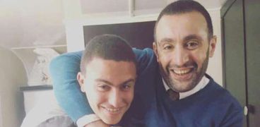 ياسين أحمد السقا مع والده