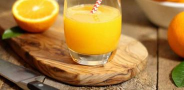 دراسة: تناول كوب عصير يوميا يحمي من خطر الإصابة بالخرف