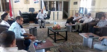 بالصور| رئيس مدينة رأس سدر يناقش الاستعدادات للانتخابات البرلمانية
