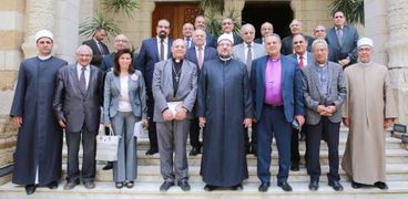 جانب من رئيس الطائفة الإنجيلية يهنئ وزير الأوقاف بعيد الفطر المبارك