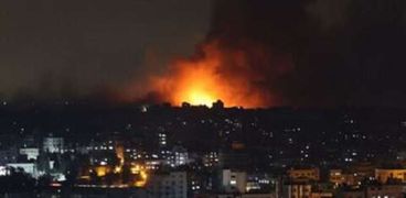 القصف العنيف على غزة ليلية أمس