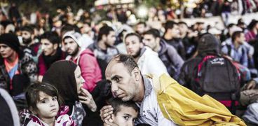 ألاف السوريين فى انتظار إنهاء الحرب «أ.ف.ب»
