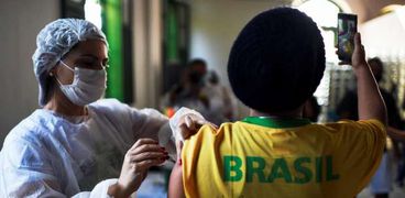 حملة التطعيم ضد كورونا في البرازيل