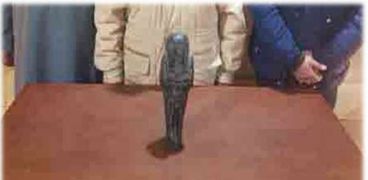 ضبط 3 أشخاص بالقاهرة بحوزتهم تمثال فرعونى