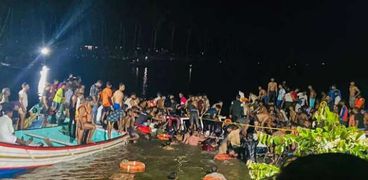 جهود الإنقاذ جراء تحطم قارب سياحي بالهند