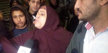 والدة أمين الشرطة الشهيد محمود أبو اليزيد، خلال حديثها للصحفيين والقنوات التلفزيونية