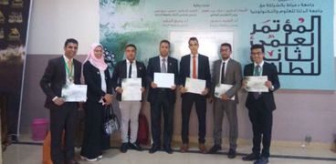 طلاب جامعة المنيا الفائزين في مؤتمر علماء المستقبل