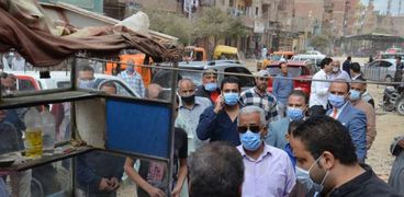 غلق مراكز طبية ومصنع لانشون والتحفظ على لحوم فاسدة في حملة ببني سويف