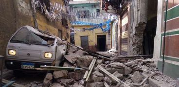 سقوط أجزاء من عقار قديم بـ"اللبان" في الإسكندرية بدون إصابات