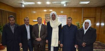 محافظ الإسماعيلية يلتقى أعضاء مجلس أدارة  جمعية القبائل العربية