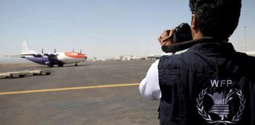طائرة مساعدات أممية في مطار صنعاء