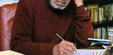 الكاتب أحمد بهجت