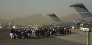 استمرار عمليات الإجلاء بمطار كابول