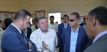 زيارة وزير قطاع الأعمال لمصنع سماد طلخا